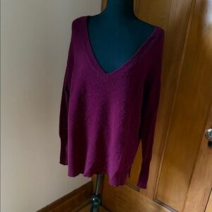 Women's V-Neck Burgundy Cashmere Sweater
